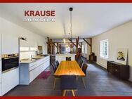 *Wohnen im historischen Schloss* Loft Wohnung mit prominentem Hintergrund! - Tacherting