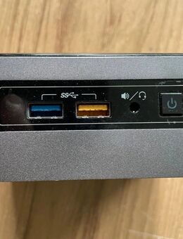 Intel NUC 7 | i5-7260U / 8GB RAM / 250GB M2 SSD / Windows 11 Pro - Celle