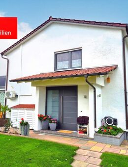 Sehr gepflegte Doppelhaushälfte mit tollem Garten und viel Privatsphäre, Hochheim-Südstadt, Garage - Hochheim (Main)