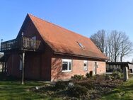 Solides Wohnhaus mit Carport und Nebengebäude in ruhiger, ländlicher Lage - Bassum