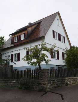 Durchsaniertes 1-2 Fam. Haus in der Kreuzäckersiedlung mit Doppelgarage - Schwäbisch Hall