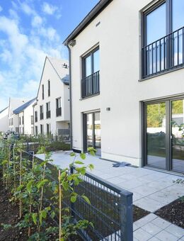 *Neues Zuhause, neues Lebensgefühl - sonnige 4-Zimmer-Wohnung im Erdgeschoss mit Terrasse* - München