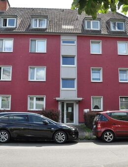 Wohnen mit Wohlfühlfaktor: Geräumige 3-Zimmer-Wohnung mit Sonnenbalkon - Düsseldorf