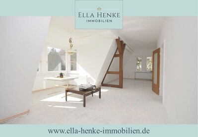 Große 3-Zimmer-Dachgeschosswohnung in Toplage nahe Berliner Platz.