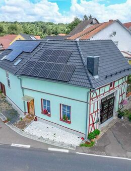 Resthof mit gemütlichem Innenhof, bereit zum Einziehen! - Straufhain