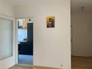 Helle 3-Zimmer-Wohnung mit Balkon in Neumünster - Neumünster