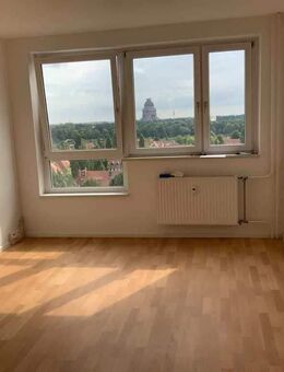 Senioren aufgepasst- 3 Räume, Aufzug und eine ebenerdige Dusche - Leipzig