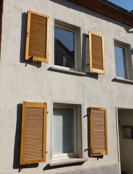 Kenn, gemütliches u. teilmodernisiertes Reihenhaus mit Dachterrasse zu verkaufen. - Kenn