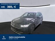 VW Tiguan, 2.0 TDI Elegance, Jahr 2021 - Fellbach