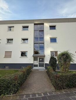 Fürth-Unterfürberg ~ Top gepflegte Eigentumswohnung mit Blick ins Grüne ~ Energetische sanierte Wohnanlage ~ Gute Hausgemeinschaft ~ frei 01.01.2026 - Fürth