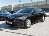 Skoda Fabia, 1.0 MPI AMBITION SoundSys, Jahr 2023 - Pinneberg