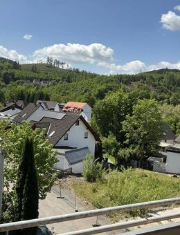 Schöner Wohnen in Lüdenscheid-Brügge: Tolle 3-Zimmer-Wohnung mit Balkon und neuem Badezimmer! - Lüdenscheid