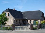Haus am See, Architektenhaus im Landhausstil - Alt Schwerin