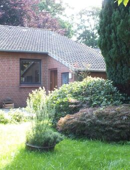 Leben auf 2 Ebenen mit zauberhaftem Garten - Norderstedt