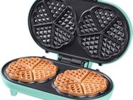 bestron Waffeleisen ADWM1000M, 1000 W, Doppel-Waffeleisen für klassische Herzwaffeln, Antihaftbeschichtung