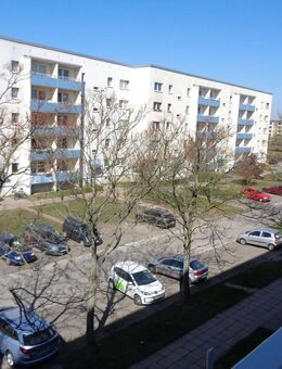 Nachmieter gesucht für 3 Raum Wohnung mit Balkon - Brandenburg (Havel)