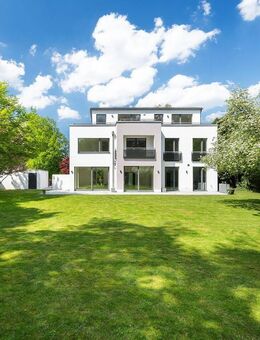 AIGNER - Villa im begehrten Gräfelfing: Ihr Rückzugsort auf traumhaftem Grundstück - Gräfelfing