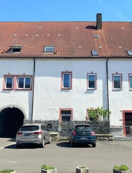 Haus im Klosterhof mit Potential zu verkaufen ! - Zell (Main)