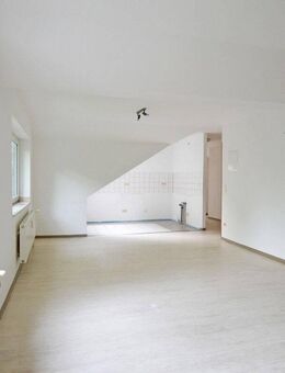 Über den Dächern von DUI-Overbruch - helle 3,5-Raum-DG-Wohnung! - Duisburg