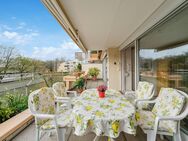 122 m² Balkon-Terrassenwohnung mit XXL Wohnzimmer und zwei Bädern - München