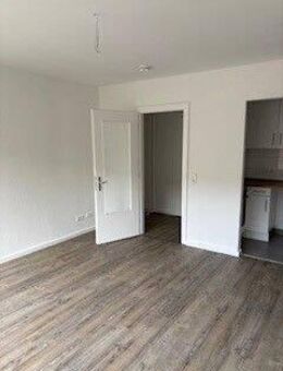 Schöne 2-Zimmer Wohnung! Frisch saniert! - Kiel