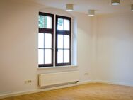 Elegante Zweiraumwohnung mit üppiger Wohnküche und moderner EBK ! - Pirna