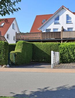 Modern möblierte 3-Zimmer-Wohnung mit Galerie und Kamin in ruhiger Wohnlage! - Boltenhagen (Ostseebad)