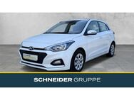 Hyundai i20, 1.2 Classic EL SPIEGEL, Jahr 2018 - Freiberg