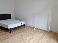 Zimmer mit Internet, 20 qm in einer WG mit Teilung Bad/WC und Küche - Frankfurt (Main)