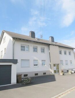 Lohmar-Birk: Solide Dachgeschoss- Wohnung - Perfekt für Singles - Lohmar