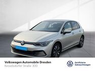 VW Golf, 1.0 eTSI LANE, Jahr 2024 - Dresden