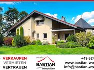 Architektur mit Anspruch: Eleganter Bungalow mit Garten, Doppel-Garage, ELW und vielen Extras! - Worms