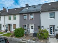 Charmantes Reihen-Einfamilienhaus mit Doppelgarage in Selb - ruhig gelegen, solide gebaut, modernisiert - Selb