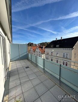 Charmante 1 Zimmer-Wohnung mit großer Terrasse und Aufzug! - Stuttgart