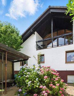 Attraktives Traumhaus mit Einliegerwohnung und hellem Dachstudio - Charmant und lichtdurchflutet - Kuppenheim