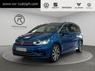 VW Touran, 2.0 TDI Highline R-Line, Jahr 2022 - Oelsnitz (Erzgebirge)