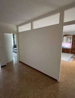 Vermietete ETW mit attraktiver Raumaufteilung und PKW-Stellplatz zu verkaufen - Wiesloch