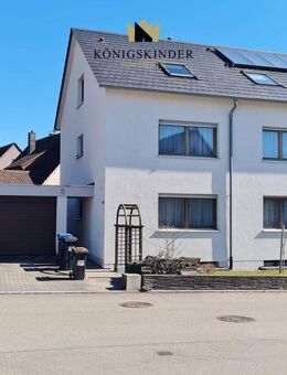 schnuckelige, gut vermietete 1,5 Zimmer-DG-Wohnung in kleiner Wohneinheit sucht Investor - Dettingen (Erms)