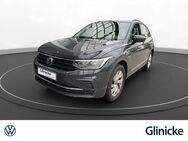 VW Tiguan, 2.0 TSI Life SiHz, Jahr 2022 - Erfurt