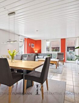 VERKAUFT: 6-Zimmer-Stadthaus mit Terrasse und Garage in sehr ruhiger Lage, nähe See, Bahnhof, frei - Radolfzell (Bodensee)