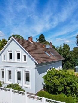 Traumhaft gelegenes Einfamilienhaus in Rastede! Stilvoll modernisiert und bezugsfertig! - Rastede