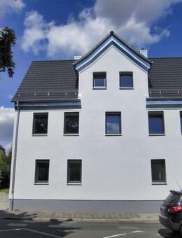 Attraktive 3,5-Zimmer-Wohnung mit Gartenanteil und PKW-Stellplatz in Nürnberg-Schniegling - Nürnberg