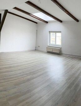 * Steinstraße 6 * Kurze Wege zu Einkauf und Kultur * 1 großer Raum, EBK, Tageslichtbad m. Dusche - Schwerin