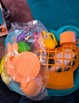 Zum Verkauf steht dieses süße Spielzeug-Set, - Stralsund