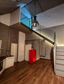 Stylisches Loft auf 2 Etagen – einzigartiger Wohnraum im ehemaligen Aufzugstriebwerksraum mit Dom-Blick - Passau