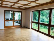Geräumiges Einfamilienhaus mit Einliegerwohnung/Bürotrakt in gehobener Siedlungslage am Waldrand! - Mainburg