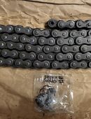 Offene Motorradkette REGINA 520 ZRDK, 106 Glieder, inkl. neuem Nietschloss, nur ca. 5.900 km gelaufen, wegen Übersetzungsänderung aus Ducati 950 Supersport ausgebaut, Versand gegen Aufpreis möglich, 45,- € in 91364