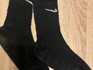 Stark riechende Nike Socken - Marburg