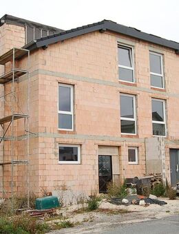 Grosse Haushälfte: Neubau – fast fertig !! - Marsberg