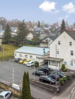 Kapitalanlage: Gewerbeobjekt mit großer Wohnung in Rennerod - Rennerod